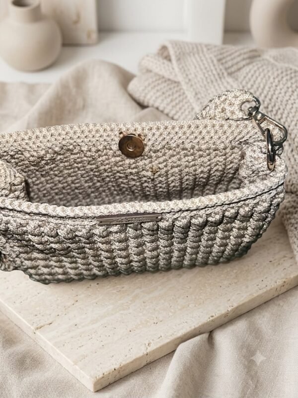 Sac Shala champagne
